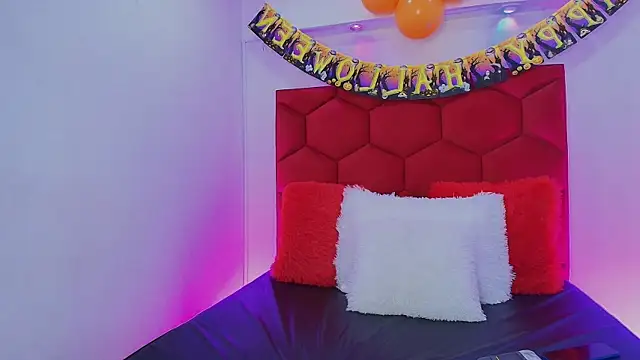 LoreleyNovoa online show from October 10, 3:49 am