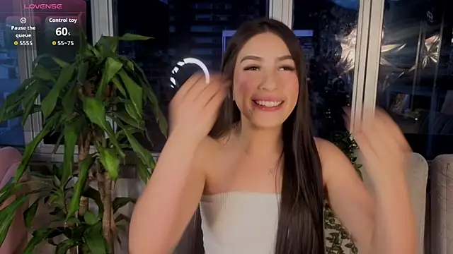 Snapshot of Ivanna_West chatting on October 7, 10:34 am Ivanna West online show from October 7, 10:34 am