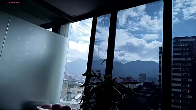 Snapshot of Ivanna_West chatting on October 26, 1:28 pm Ivanna West online show from October 26, 1:28 pm