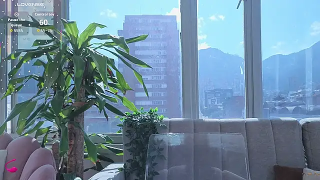 Snapshot of Ivanna_West chatting on November 9, 1:31 pm Ivanna West online show from November 9, 1:31 pm