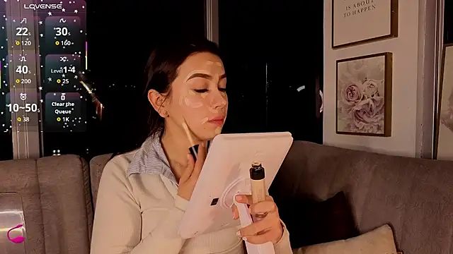 Snapshot of Ivanna_West chatting on November 14, 10:14 am Ivanna West online show from November 14, 10:14 am