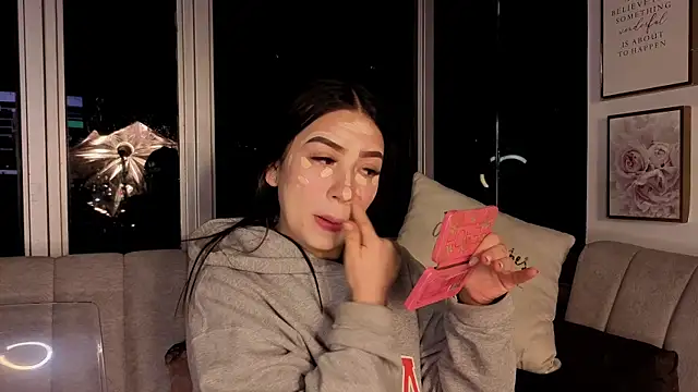 Snapshot of Ivanna_West chatting on November 27, 10:06 am Ivanna West online show from November 27, 10:06 am