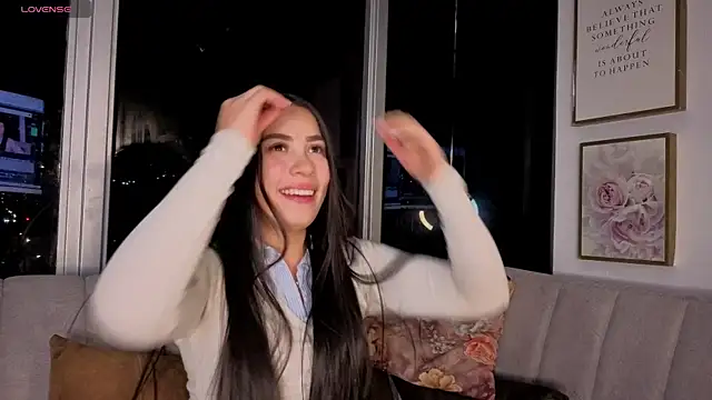 Snapshot of Ivanna_West chatting on December 5, 10:02 am Ivanna West online show from December 5, 10:02 am