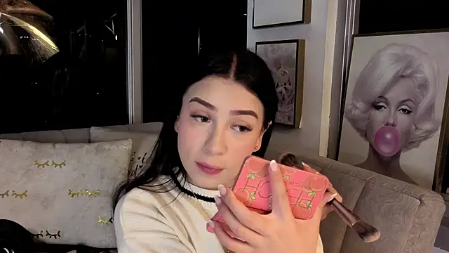 Snapshot of Ivanna_West chatting on January 6, 10:08 am Ivanna West online show from January 6, 10:08 am