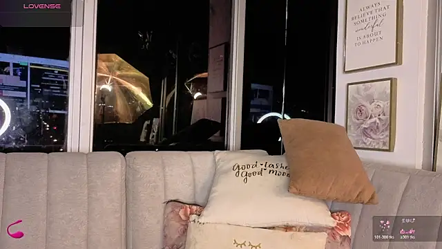 Snapshot of Ivanna_West chatting on January 9, 9:56 am Ivanna West online show from January 9, 9:56 am