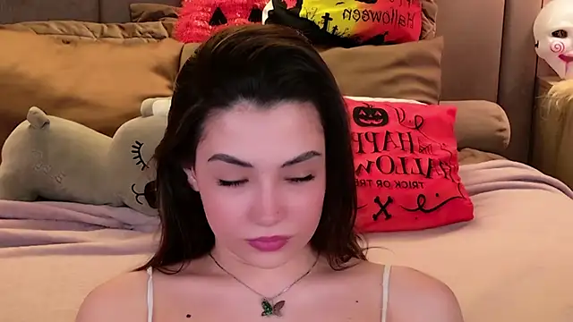 Snapshot of Alice_Deleon chatting on November 2, 11:01 am Alice Deleon online show from November 2, 11:01 am