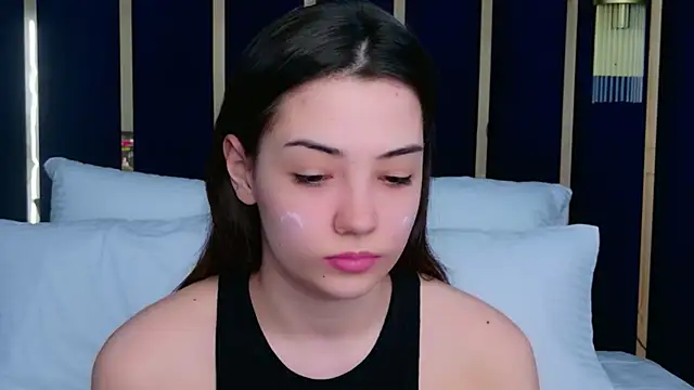 Alice Deleon online show from December 18, 10:54 am