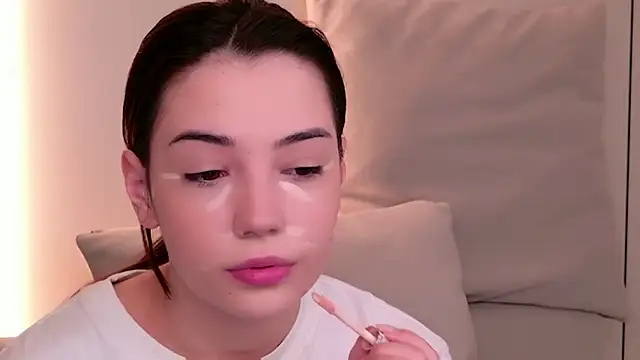 Alice Deleon online show from April 9, 10:42 am