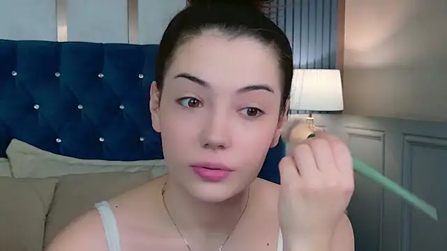 Alice Deleon online show from April 19, 10:36 am