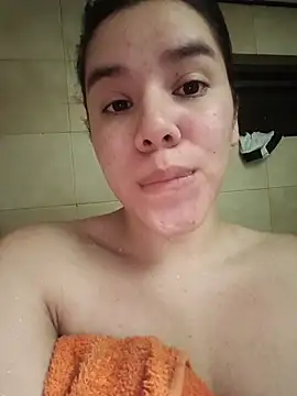 Snapshot of EmmaSulivan chatting on February 14, 10:34 am EmmaSulivan online show from February 14, 10:34 am