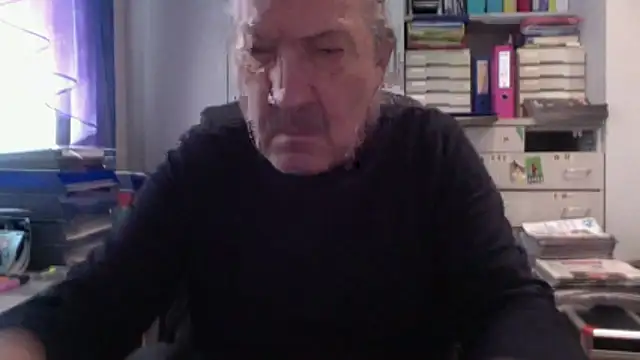 HMStraps01 online show from February 20, 10:49 am