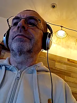 Xavspank2 online show from December 15, 10:30 am