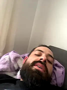 guccititi online show from November 12, 2:06 pm