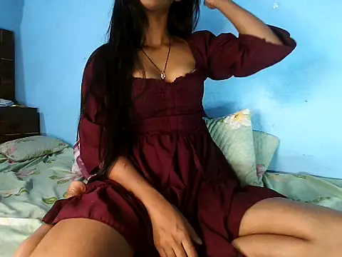 Snapshot of naughtygirl_2 chatting on April 6, 11:33 am naughtygirl 2 online show from April 6, 11:33 am