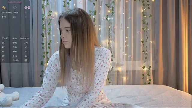 CarolinePepper online show from February 7, 2:10 pm