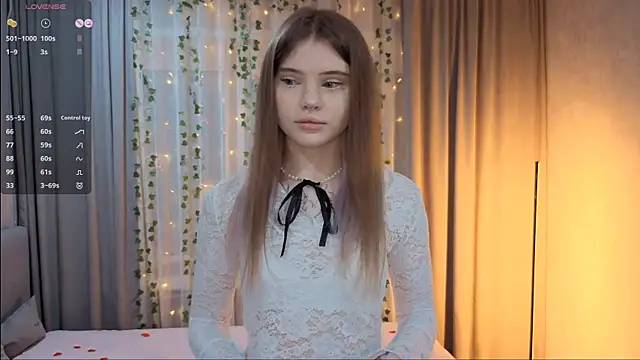 CarolinePepper online show from February 15, 1:31 pm