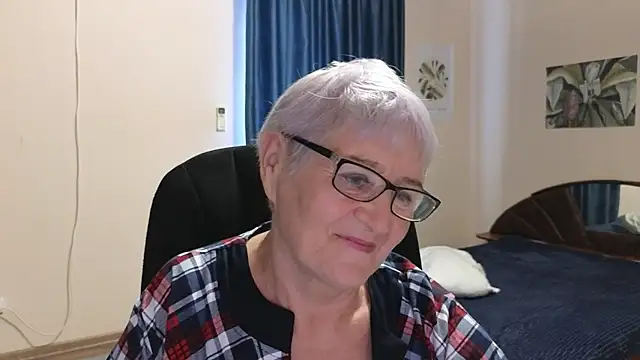 Sandra Snowflake online show from September 24, 4:27 am