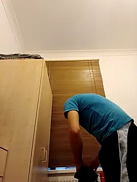 Eusuntnoulgigolo online show from April 14, 5:30 pm