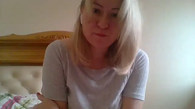 Snapshot of Mary888x chatting on March 3, 5:50 pm Mary888x online show from March 3, 5:50 pm