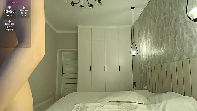 minamoons online show from March 16, 11:25 pm