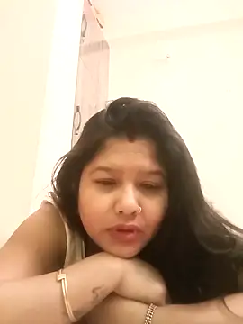 Snapshot of EroticSweety chatting on February 15, 6:01 pm EroticSweety online show from February 15, 6:01 pm