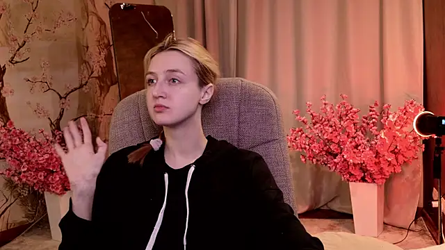 aishiro online show from November 24, 5:51 am