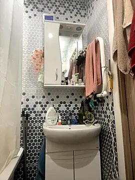 Snapshot of Veronicavirus chatting on October 1, 8:31 am Veronicavirus online show from October 1, 8:31 am