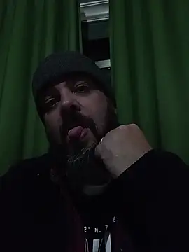 Snapshot of serpensy chatting on November 27, 5:37 pm serpensy online show from November 27, 5:37 pm