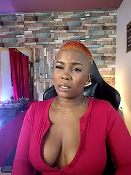 Snapshot of DashaSousaa chatting on May 4, 7:43 pm DashaSousaa online show from May 4, 7:43 pm