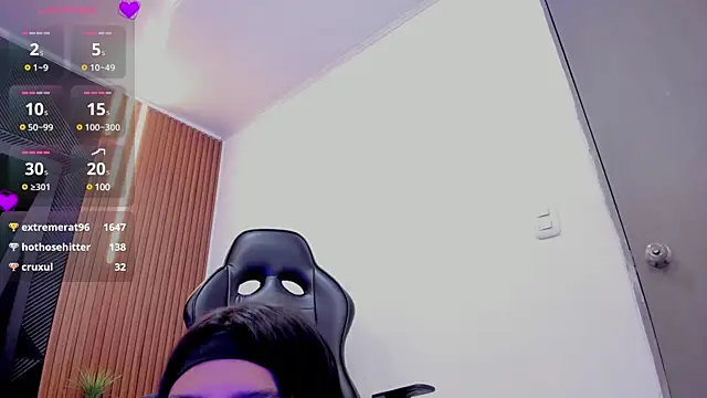 Snapshot of katia_foxxx_ chatting on March 1, 6:54 pm katia foxxx online show from March 1, 6:54 pm