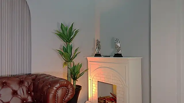 Snapshot of katia_foxxx_ chatting on July 1, 5:34 pm katia foxxx online show from July 1, 5:34 pm