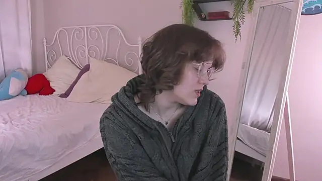 Snapshot of Rada_Woods chatting on March 22, 12:49 am Rada Woods online show from March 22, 12:49 am