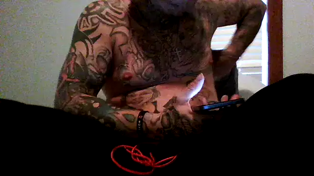 Snapshot of mickeyg420 chatting on March 22, 1:52 pm mickeyg420 online show from March 22, 1:52 pm