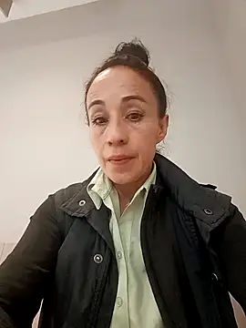 Coeur de luxure online show from February 24, 12:59 pm