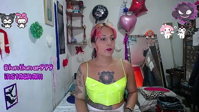 purplekattlyn online show from February 17, 4:37 pm