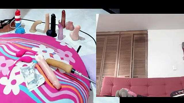 afroditacute15 online show from October 20, 12:05 pm