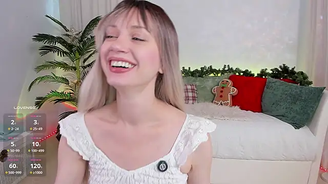 Snapshot of angel_claire chatting on December 3, 9:13 pm angel claire online show from December 3, 9:13 pm