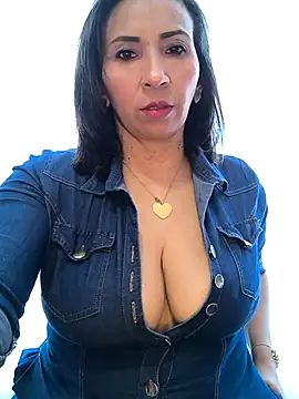 Mrsvictoriaaa online show from October 1, 7:31 pm