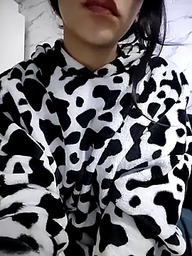 Snapshot of ElaRuil69 chatting on October 28, 2:26 am ElaRuil69 online show from October 28, 2:26 am