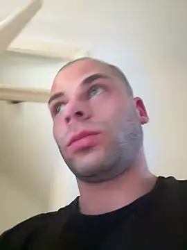 Snapshot of pesyelisa chatting on February 26, 2:14 pm pesyelisa online show from February 26, 2:14 pm