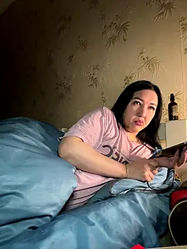 Naughtbaby 2025 online show from December 20, 12:40 am