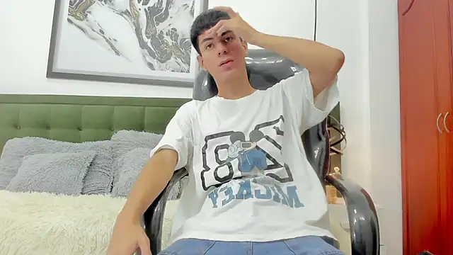 Snapshot of Johann_sex chatting on May 3, 5:19 pm Johann sex online show from May 3, 5:19 pm