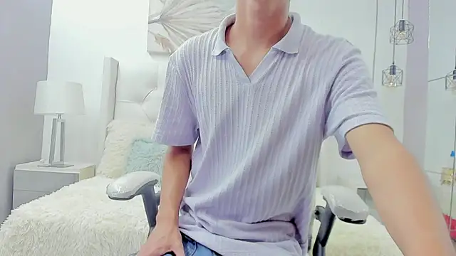 Snapshot of Johann_sex chatting on May 26, 5:53 pm Johann sex online show from May 26, 5:53 pm