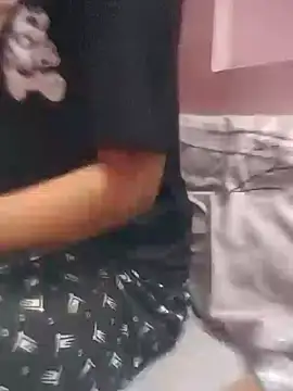 Dolly b online show from February 19, 2:44 pm