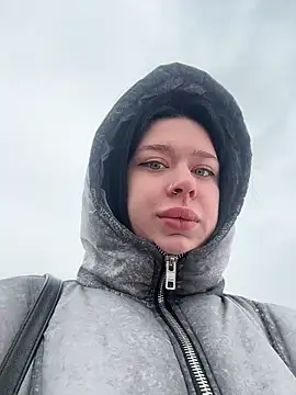 AlishaPrettyBlade online show from February 15, 5:37 am