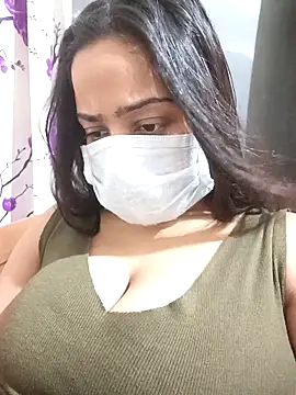 COZY ROZI online show from October 27, 4:55 pm