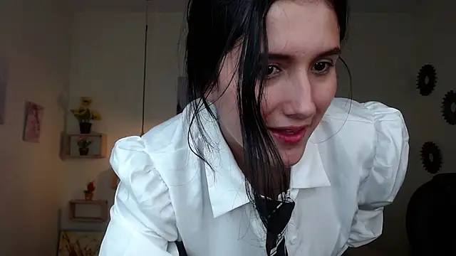 amy royale online show from March 15, 8:26 am