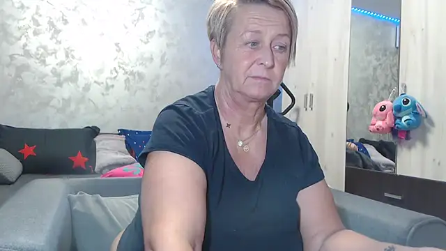 RosesandLillies online show from March 15, 5:52 pm