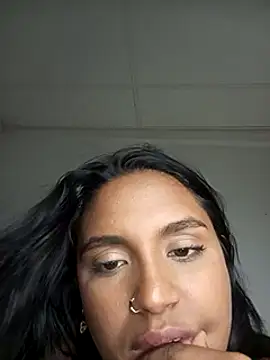 Snapshot of victoria_roussee chatting on February 19, 3:49 pm victoria roussee online show from February 19, 3:49 pm