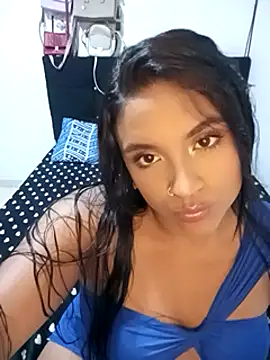 Snapshot of victoria_roussee chatting on February 22, 10:52 pm victoria roussee online show from February 22, 10:52 pm